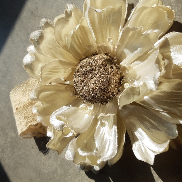 Gorgeous Lace Headband with Flower - Picture 2 of 4
